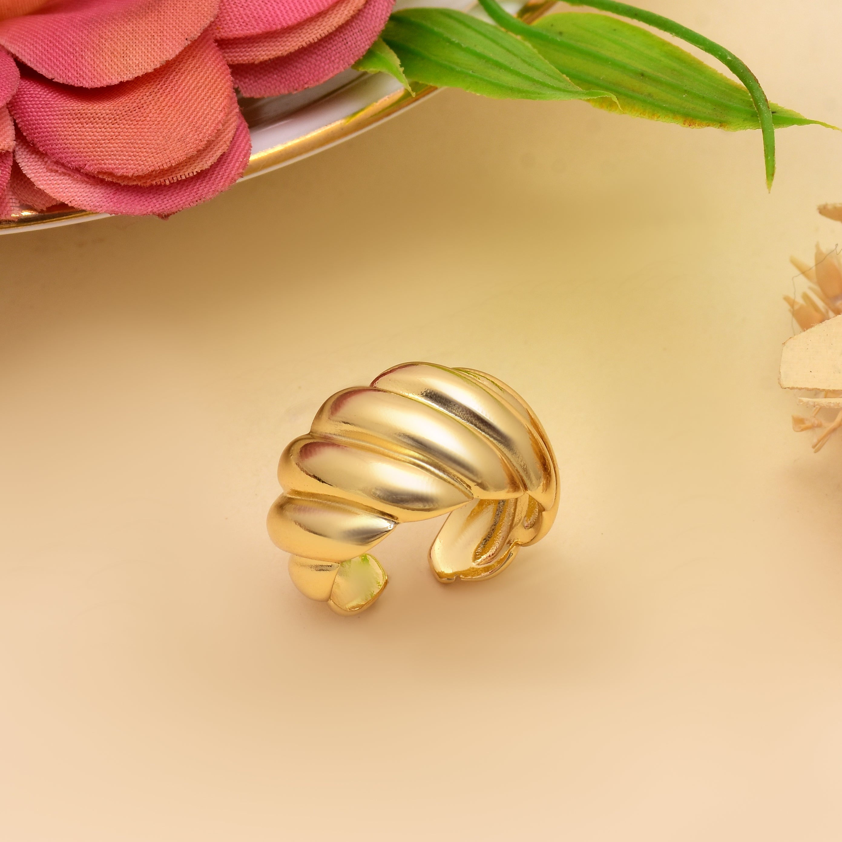 Croissant Ring | Anti Tarnish