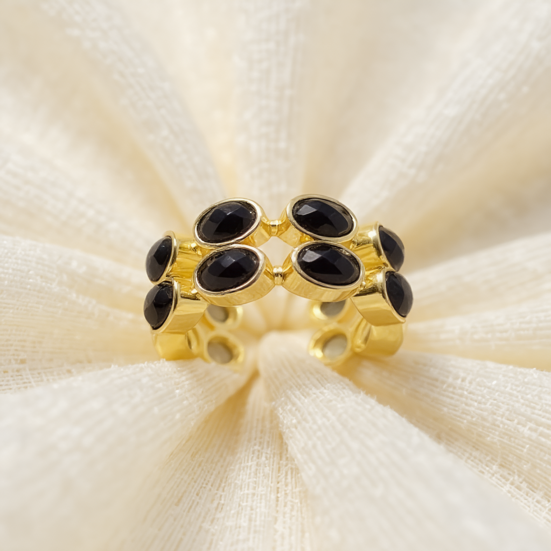 Elegant Onyx Oval | 18KT Gold plated ring