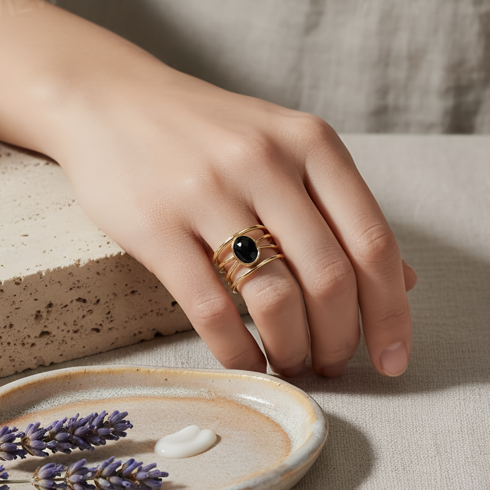 Gem Glow | 18 KT Gold plated ring
