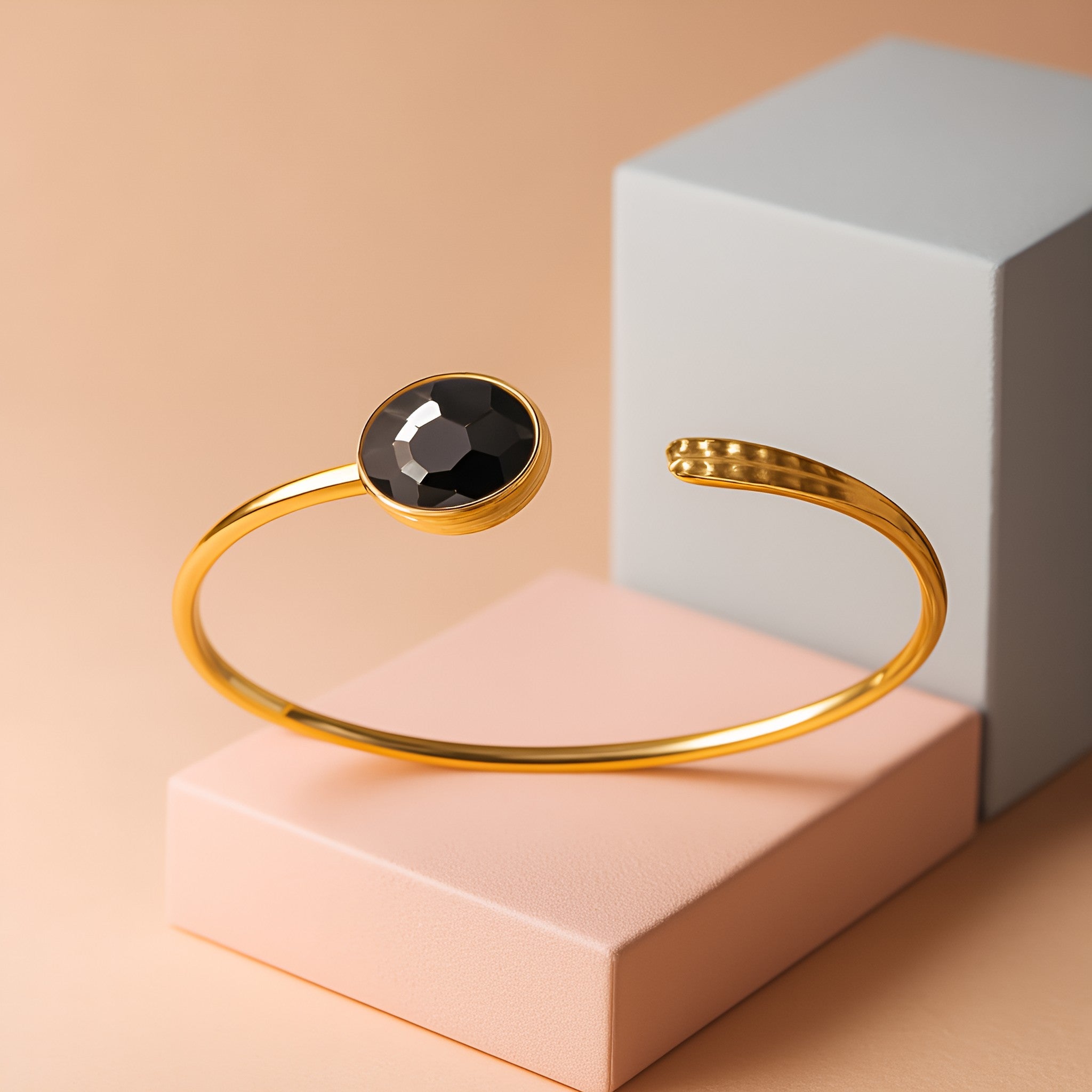 Glow Your Way | 18 KT Gold plated bracelet