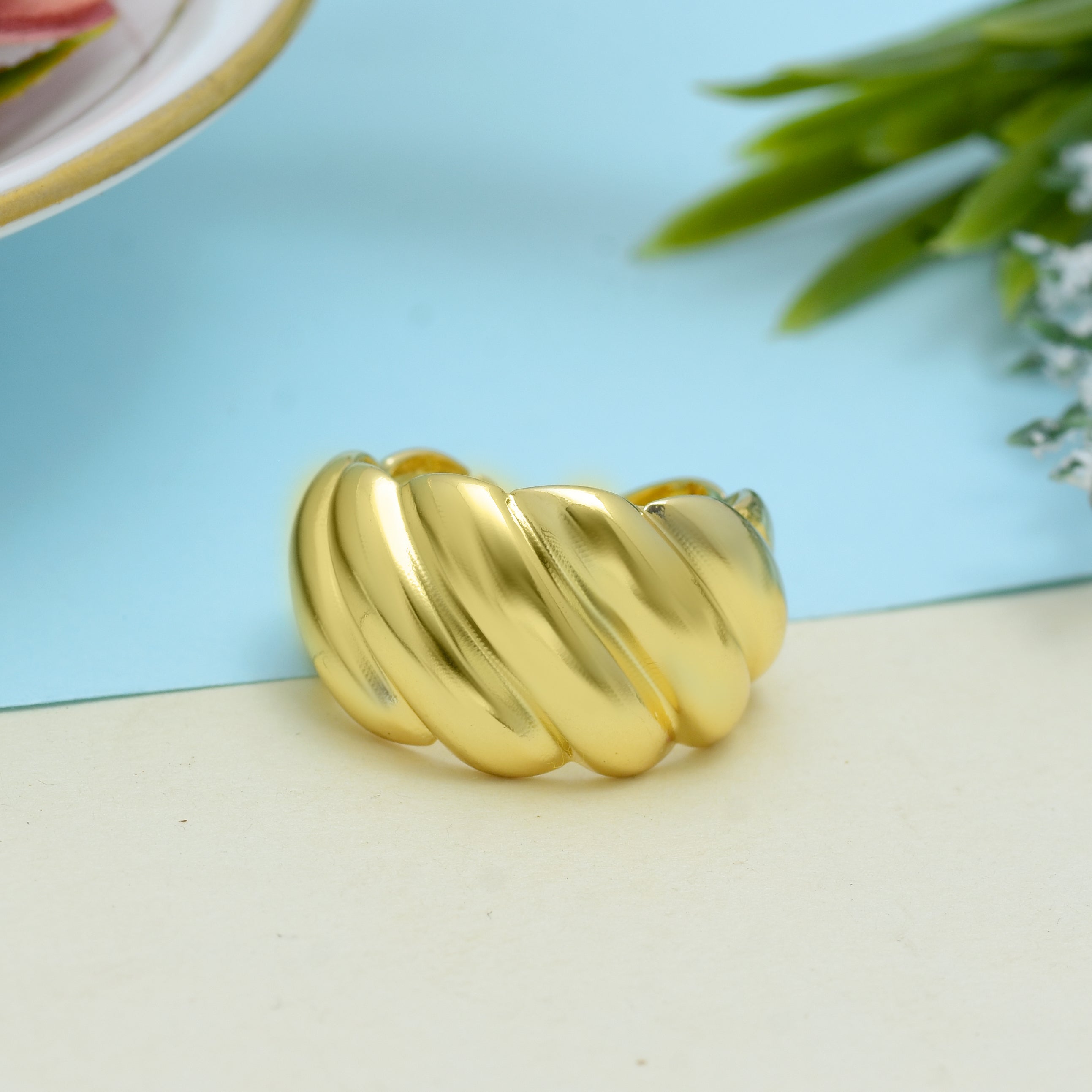 Croissant Ring | Anti Tarnish