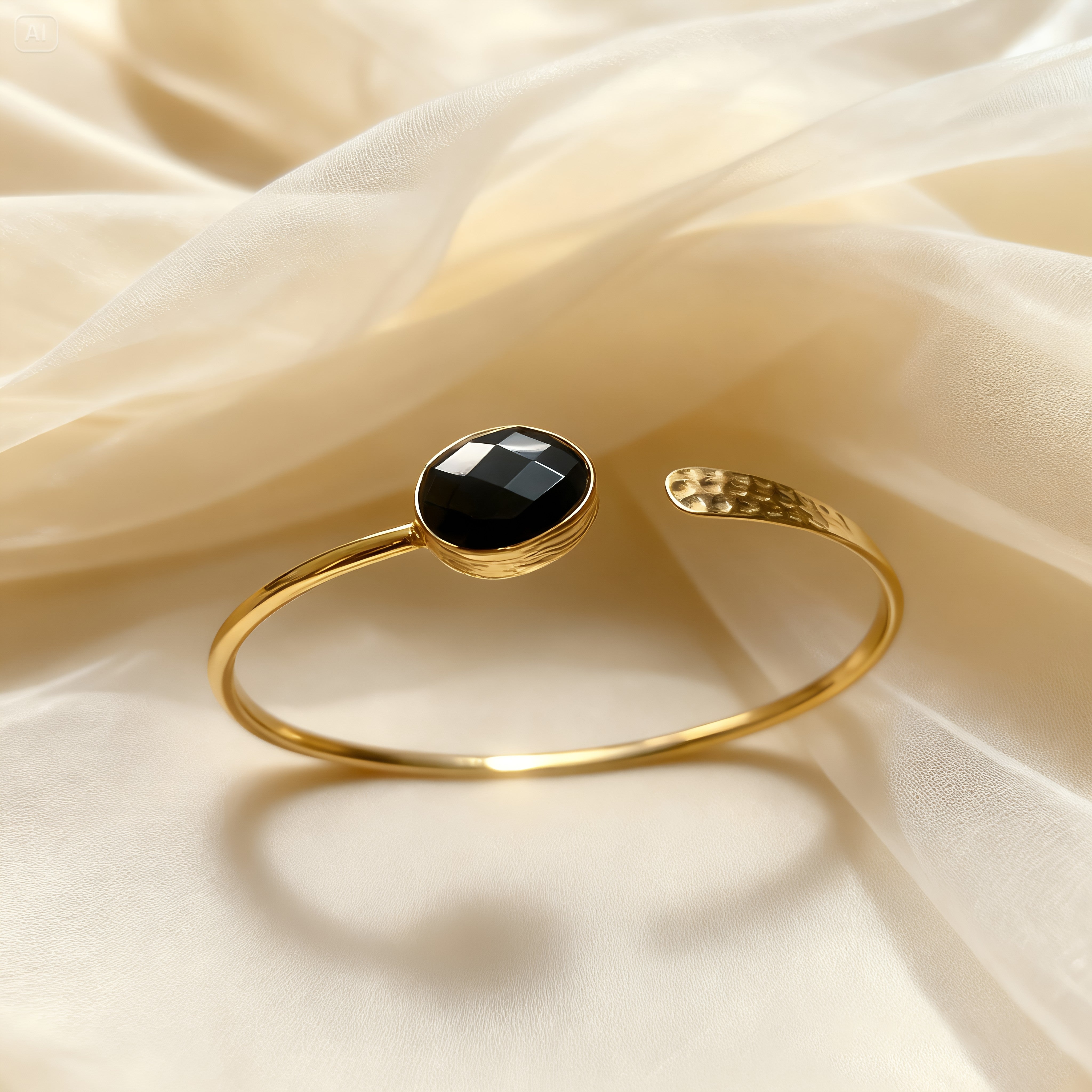 Glow Your Way | 18 KT Gold plated bracelet